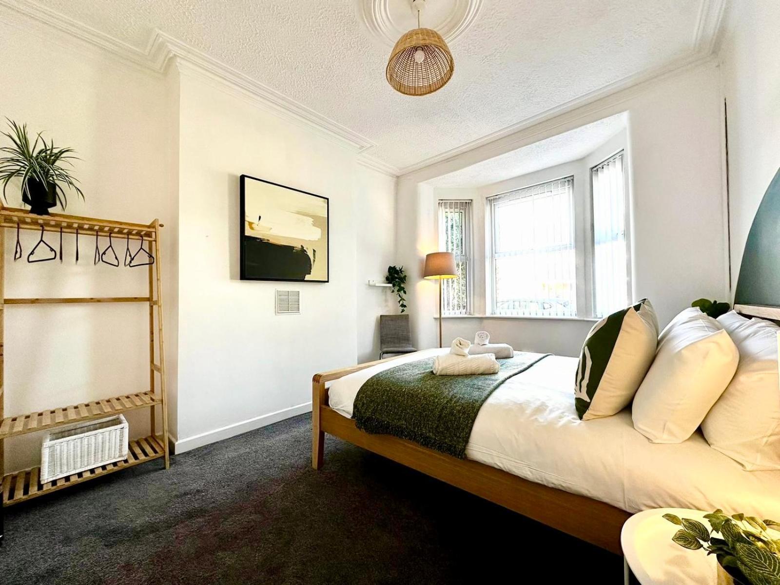 Spacious 3-Bedroom Family Home In Ince Exterior foto